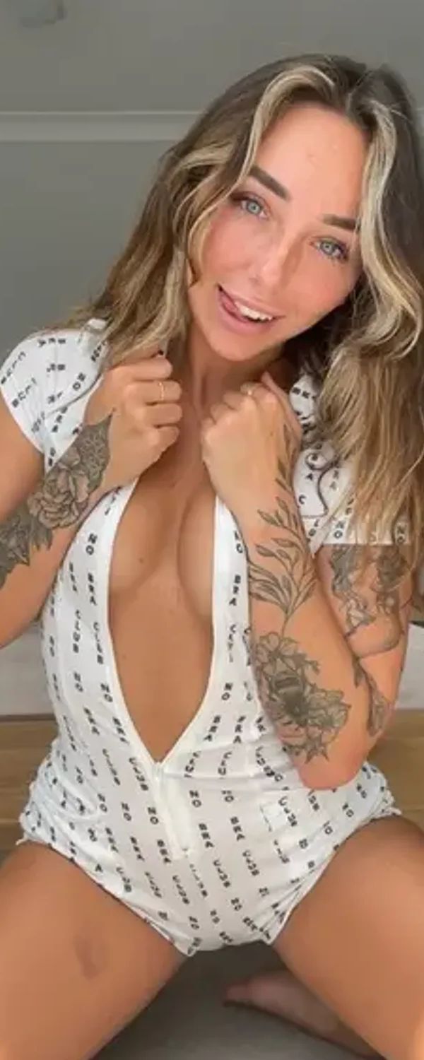 Maddie Neville OnlyFans photo 1