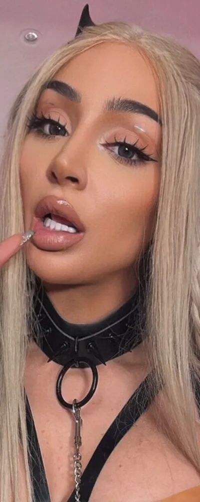 Mistress Ivy Sky