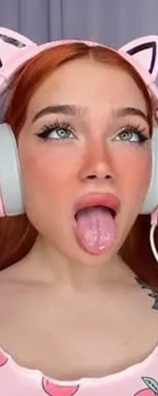 Lola Wolfe 🌸 OnlyFans photo 1
