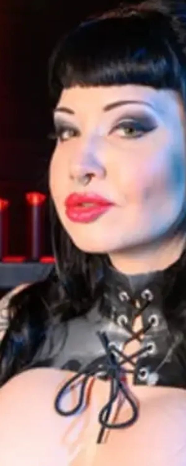 Maya Sinstress- High Priestess Of Pain OnlyFans photo 1