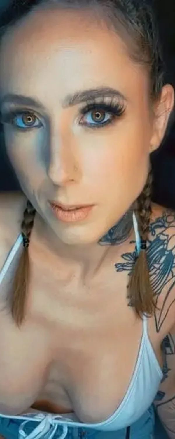 Andy Bloom 🌺 😈 PETITE DEVIL 😈 OnlyFans photo 1
