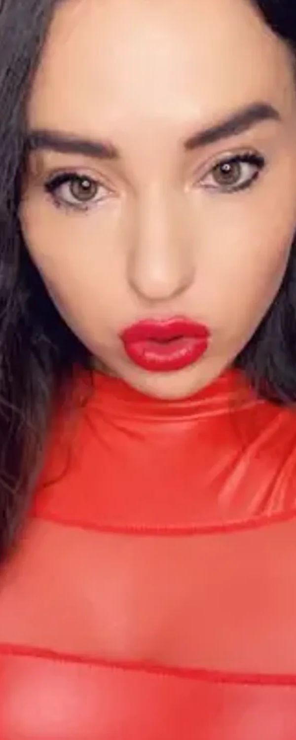 Nataly Gold OnlyFans photo 1