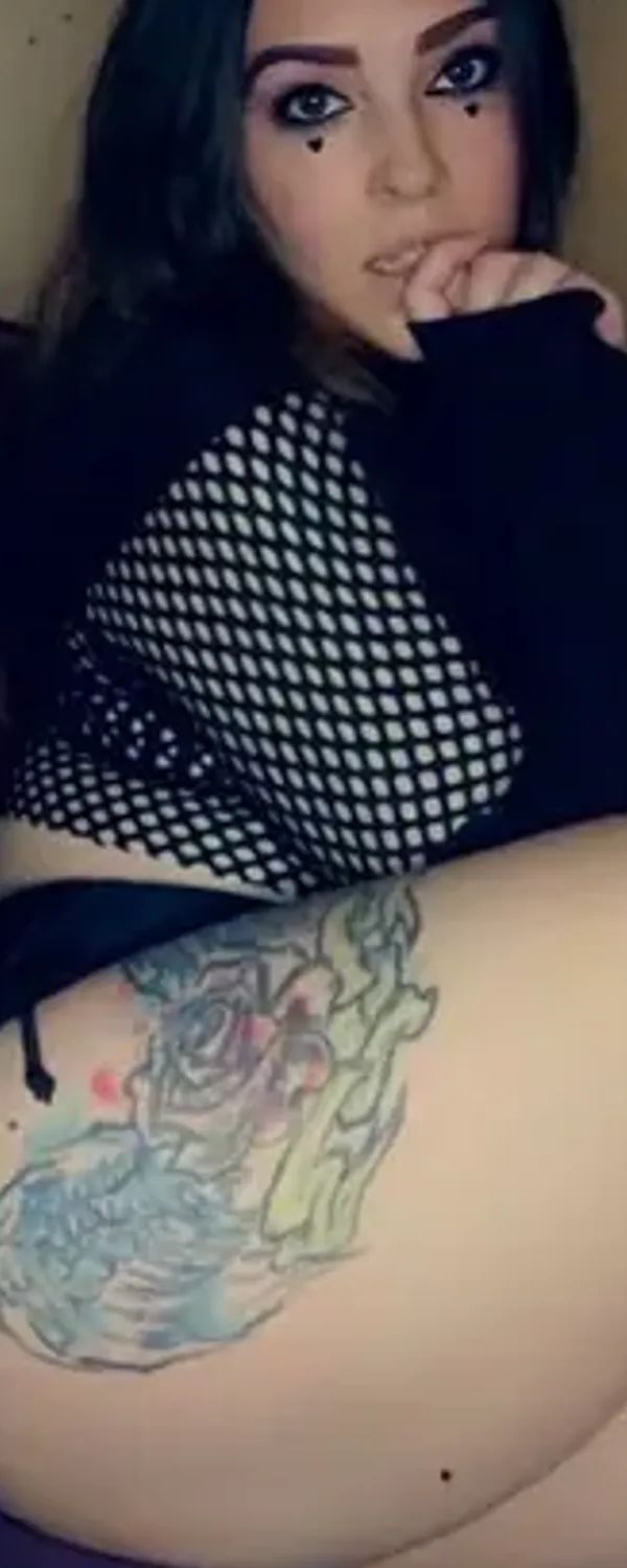 Violet Faye OnlyFans photo 1