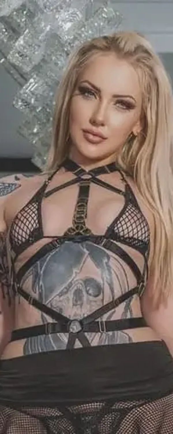 Raven Friday OnlyFans photo 1