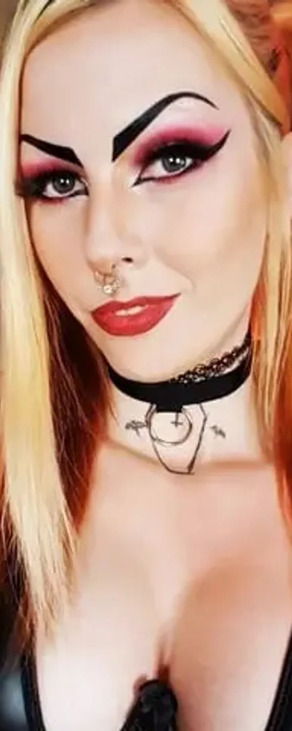Robincoffins OnlyFans photo 1