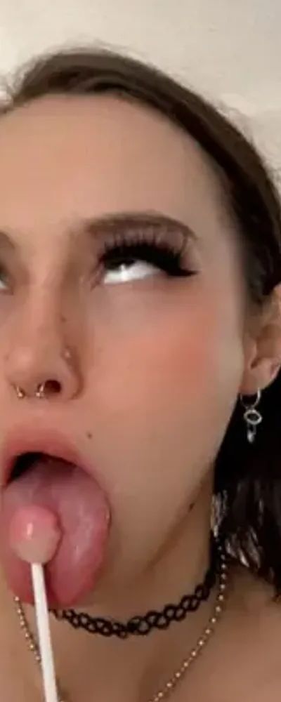 Nikki Rain