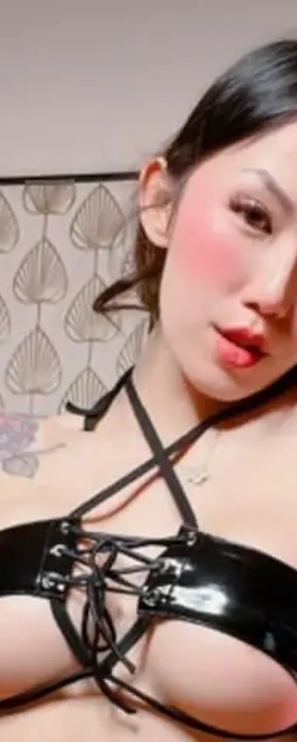 Domina Elara OnlyFans photo 1