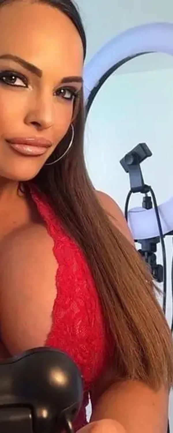Holly Mcguire OnlyFans photo 1