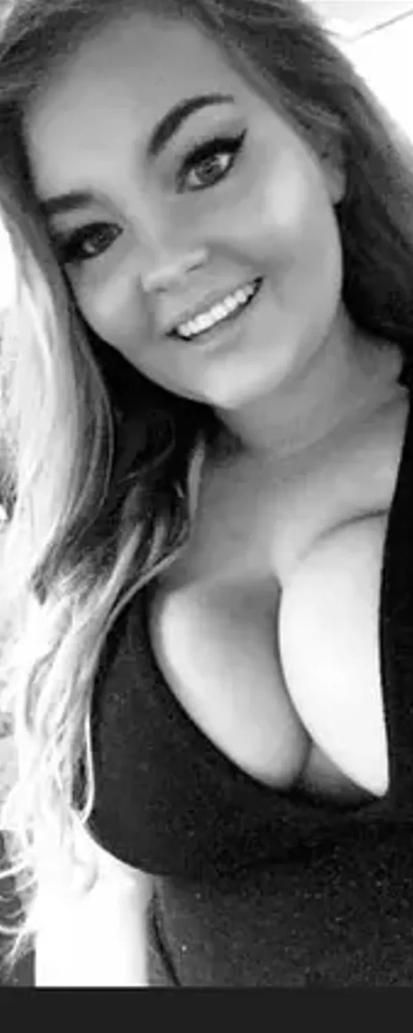 Busty Alison OnlyFans photo 1