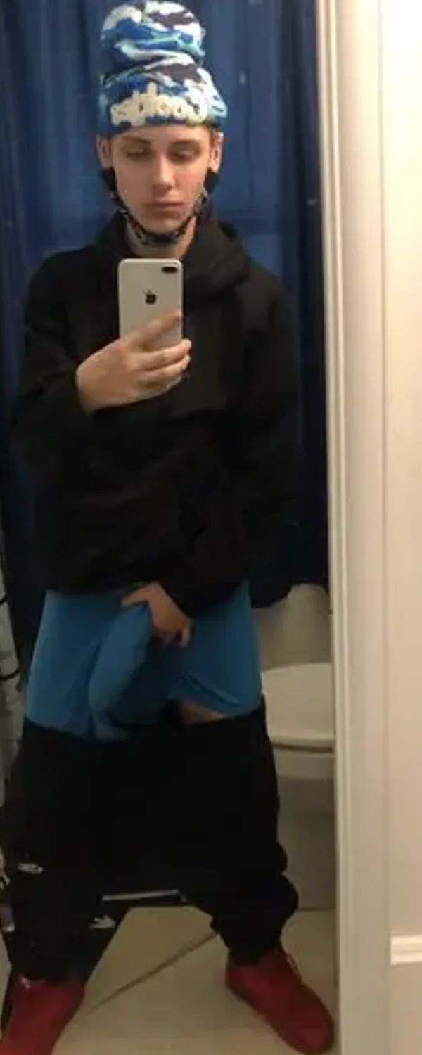 VIP ELI ๐ธ OnlyFans photo 1