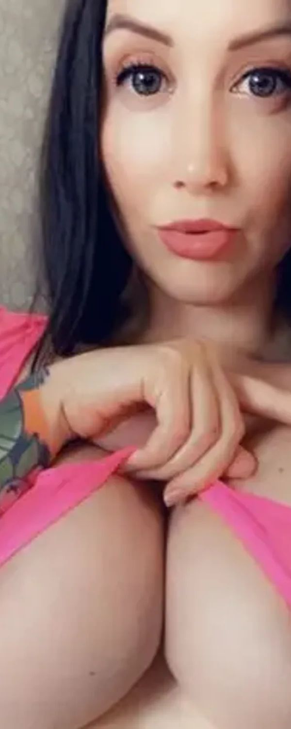 Elouise Free Page / Video Store OnlyFans photo 1