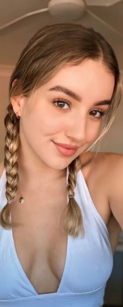 Natalie Rhoades💗