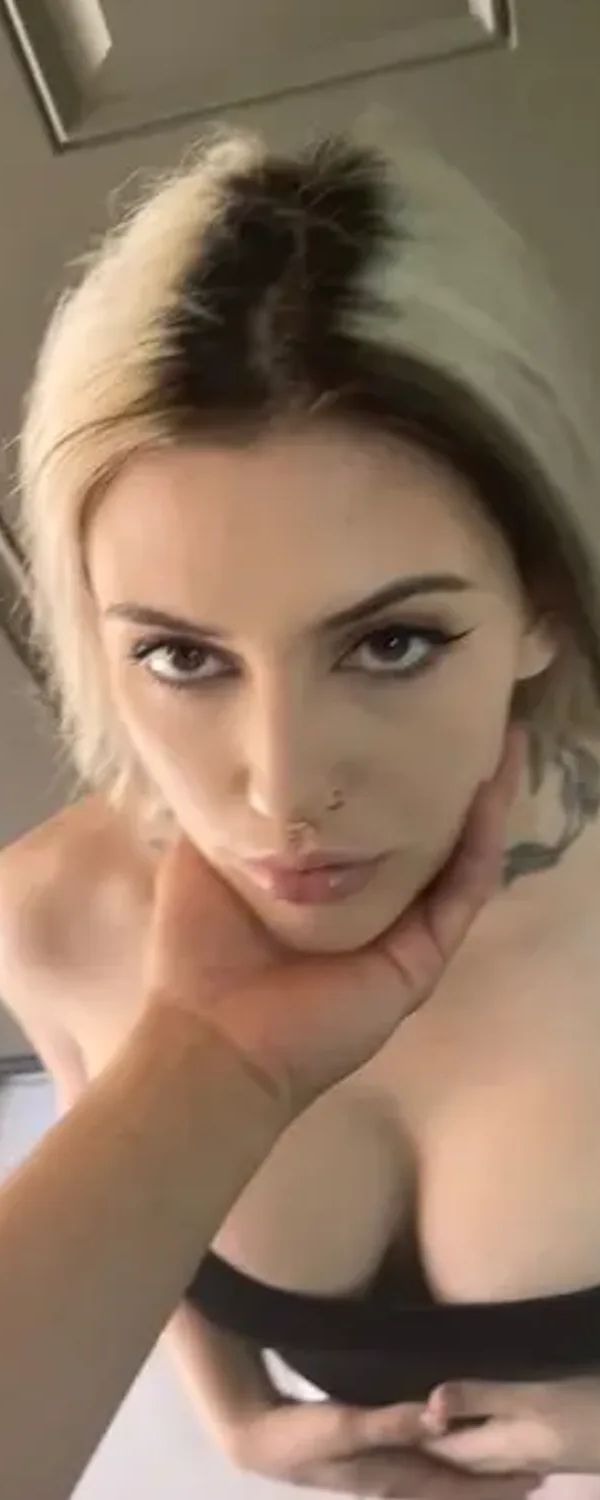 Glittery Fawn OnlyFans photo 1