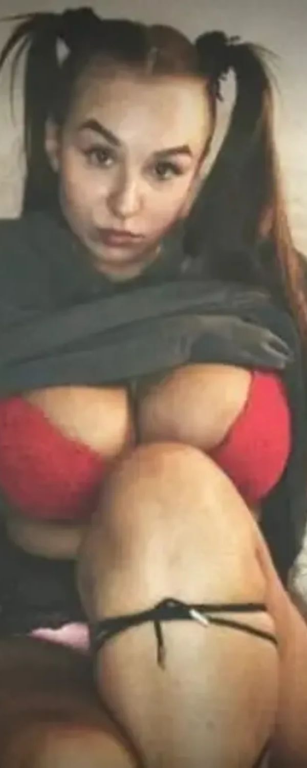 🟢busty Lola OnlyFans photo 1