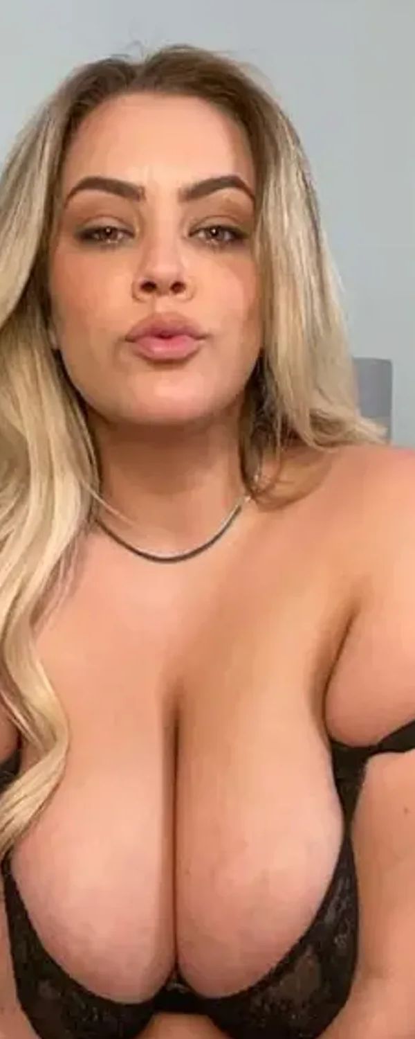 Katie Cummings OnlyFans photo 1