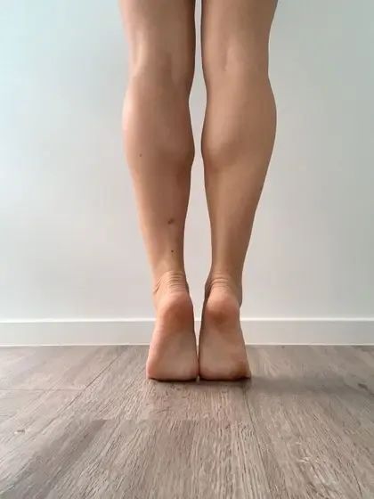 chloescalfsandsize5feet