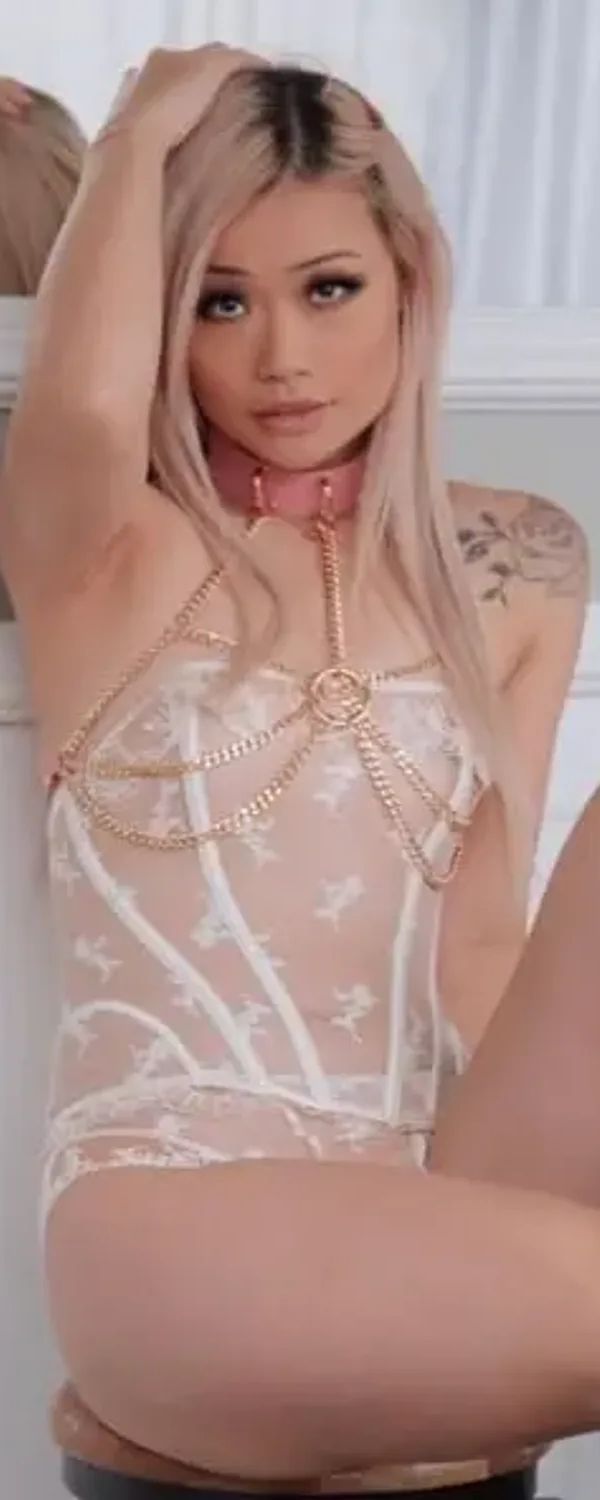Sarina Song OnlyFans photo 1