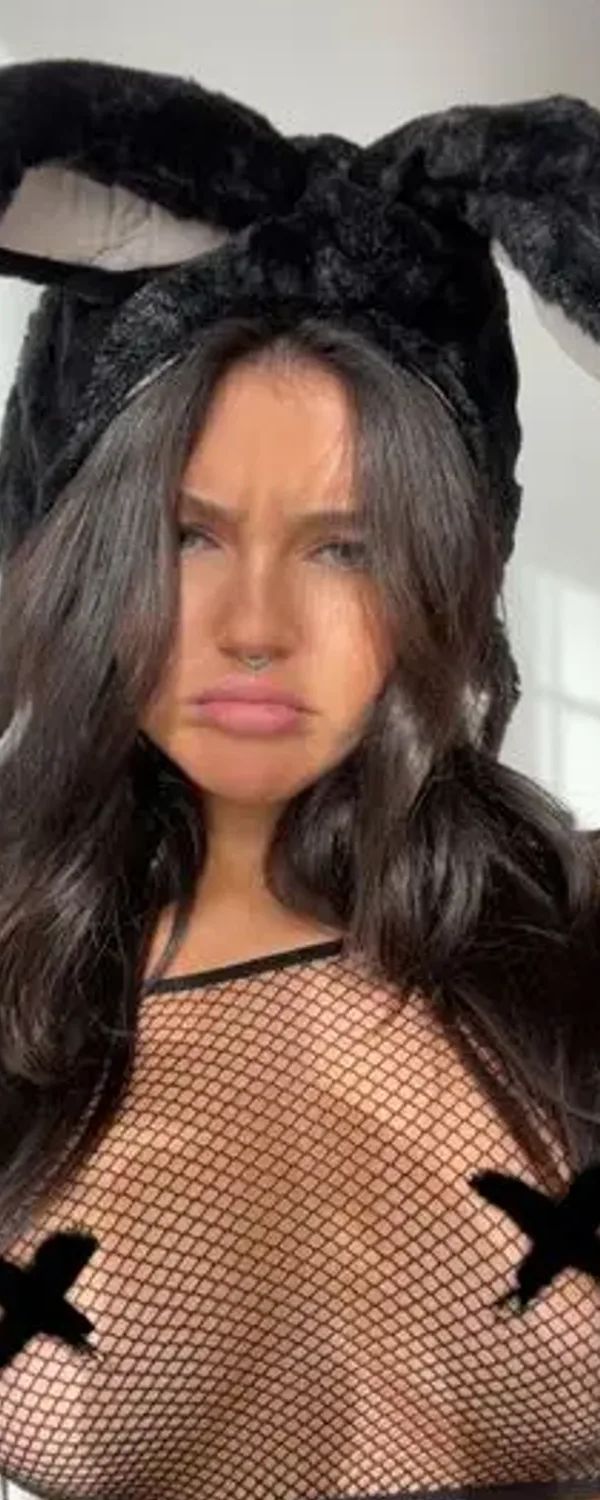 Luna ( Tinniest Slit 🐱) OnlyFans photo 1