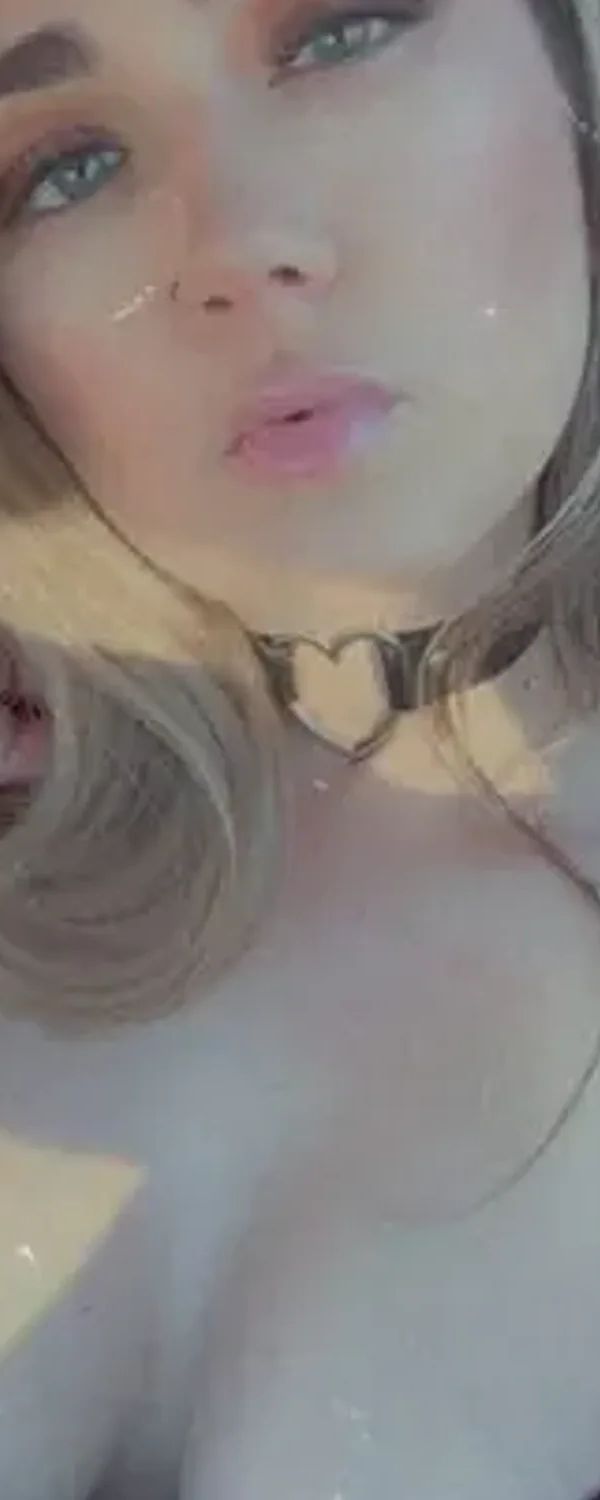 Elizabeth Grey OnlyFans photo 1