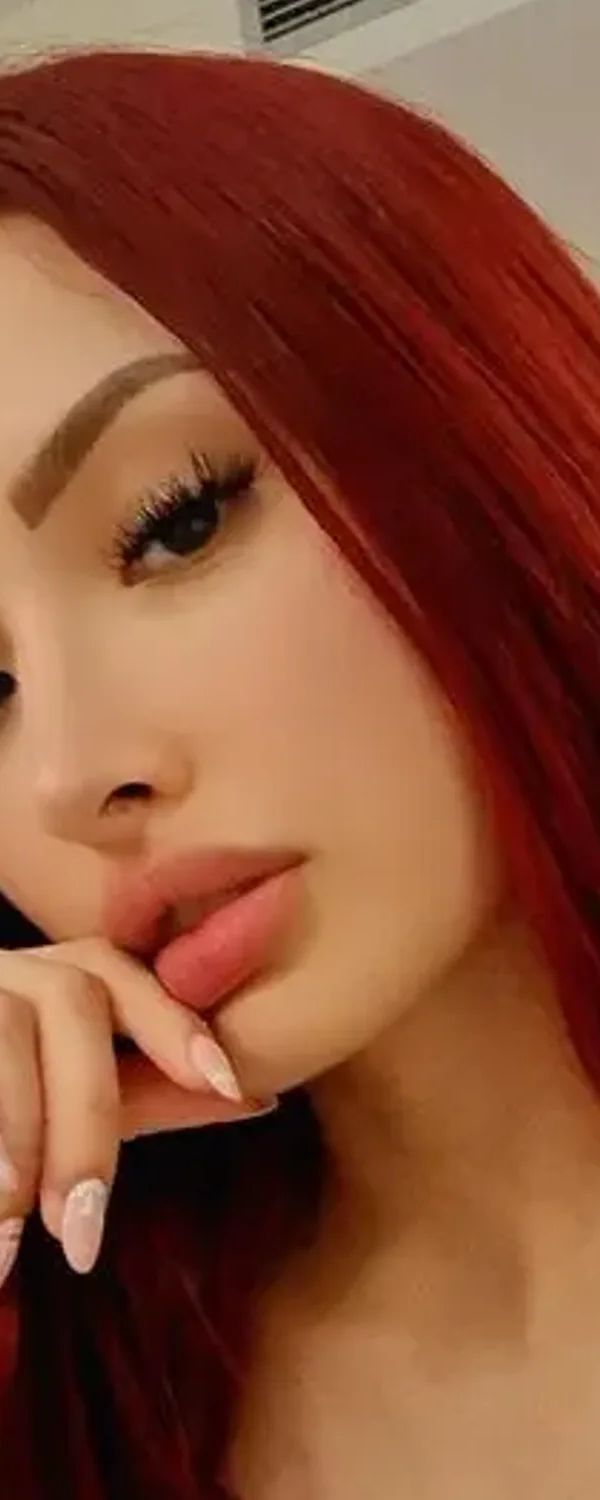 Laura Roux OnlyFans photo 1