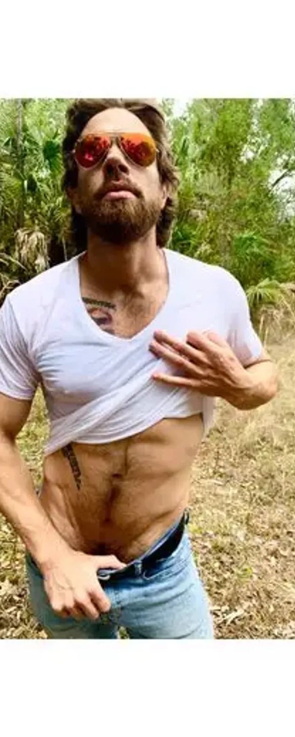 ALPHA DADDY SCOTT ๐ง๐ฝ OnlyFans photo 1