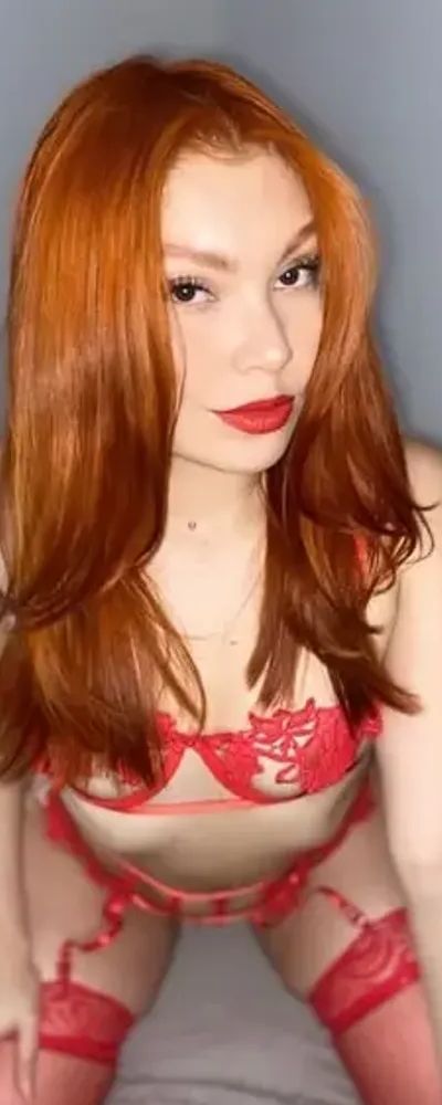 Alyson👩🏻‍🦰 Fully Videos On Wall