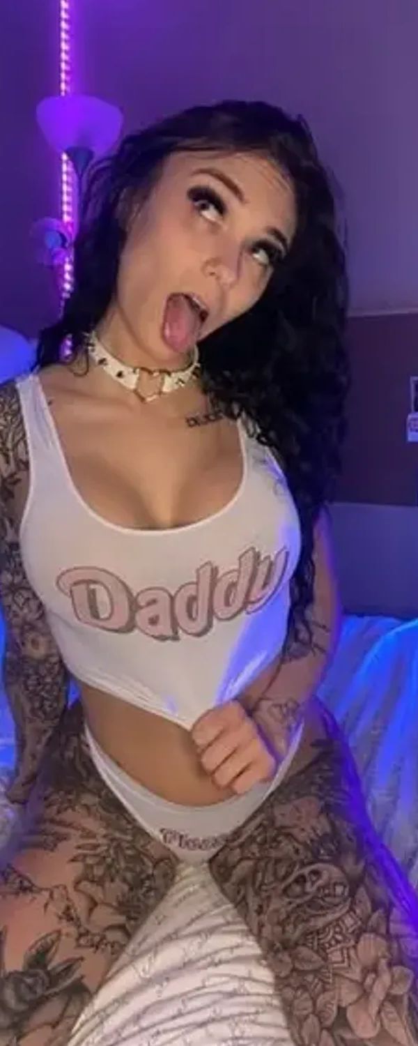Scarlet Summer OnlyFans photo 1