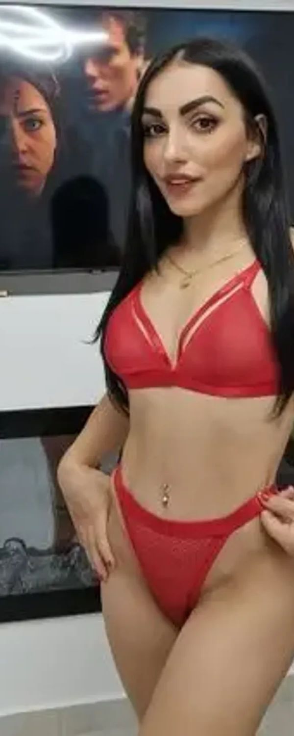 Elena Fawn OnlyFans photo 1