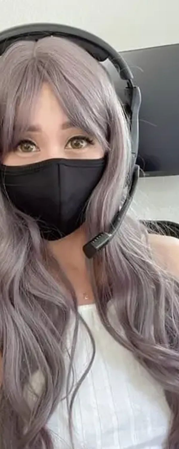 Alice - Petite Yoga Girl ๐ง๐ปโโ๏ธ OnlyFans photo 1