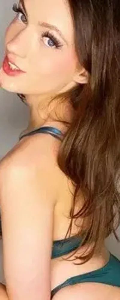 KATIE DAVIS 💦