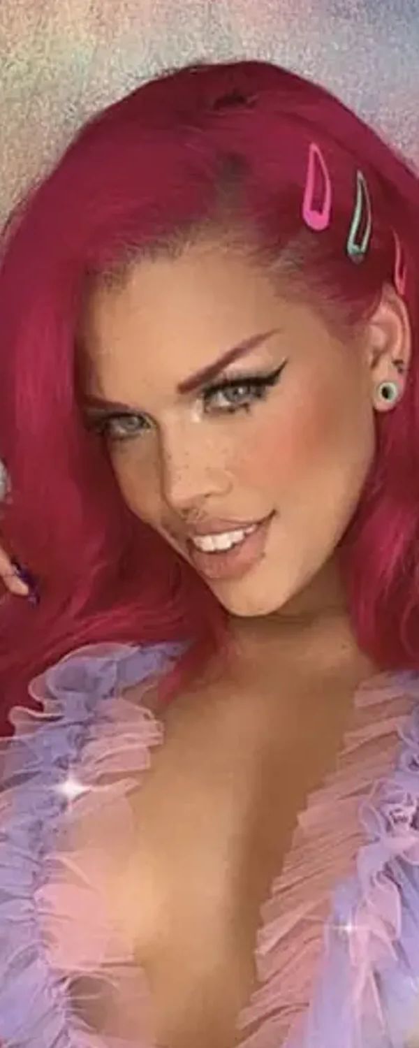 Charlie Pearl OnlyFans photo 1