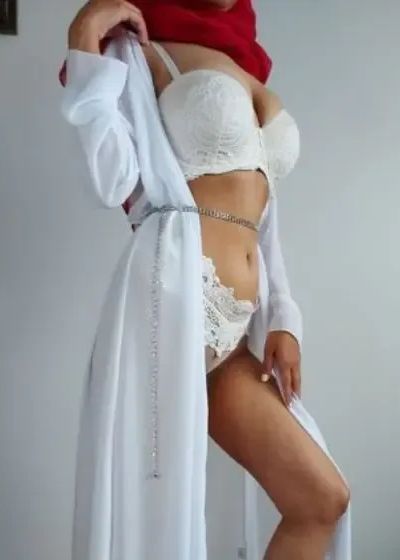 Hijabi Leila 🧕 VIP PAGE