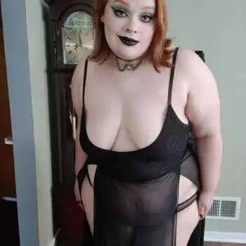 Phoebe 🖤 Filming Customs