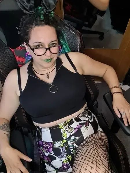 thattypicalgothgirl