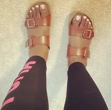 tiptoes_pinktoes